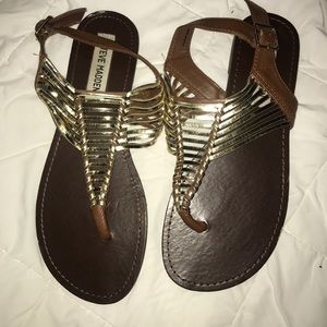 STEVE MADDEN SANDALS